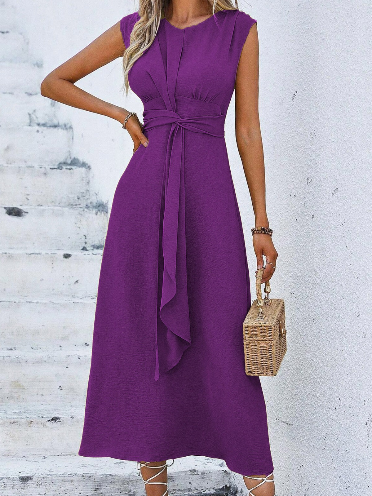 Eva | Vestido elegante sin mangas con cinturón ajustable